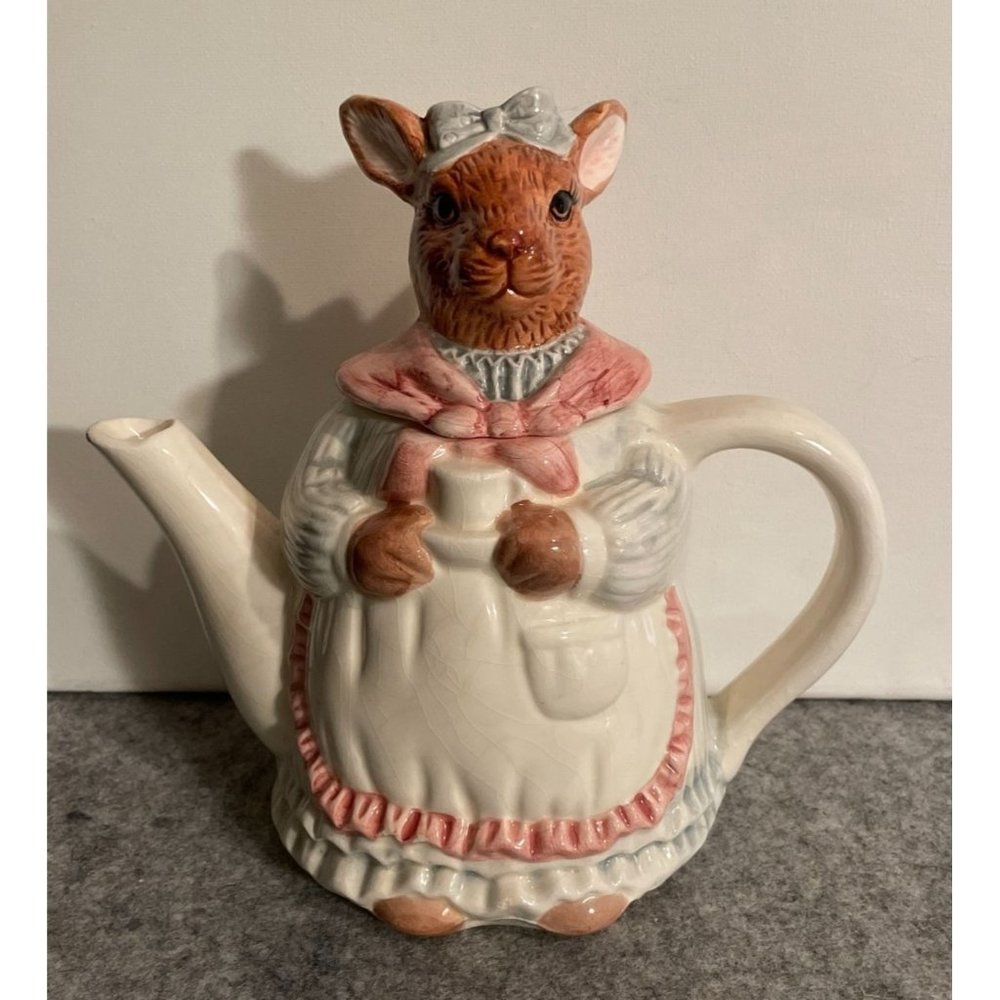 Mother Bunny Teapot w/Apron and Hairbow  7.5 x 8 inches   #1318